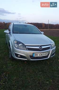 Opel Astra 2008