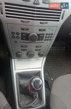 Opel Astra  2009