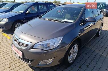 Opel Astra 2011