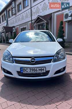 Opel Astra 2010
