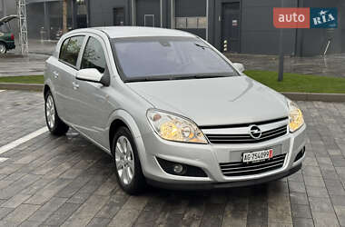 Opel Astra  2009