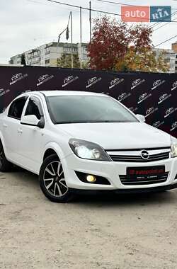 Opel Astra 2013