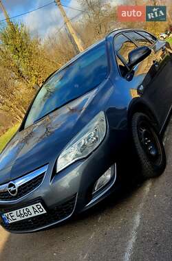 Opel Astra  2012
