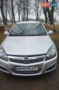 Opel Astra  2012