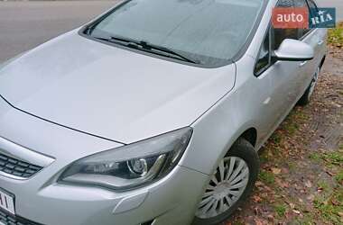 Opel Astra 2011