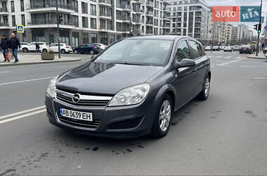 Opel Astra  2008