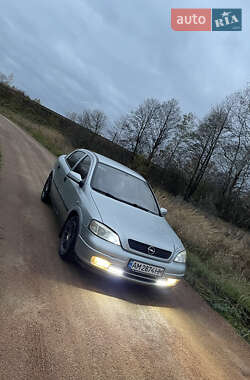 Opel Astra  2004