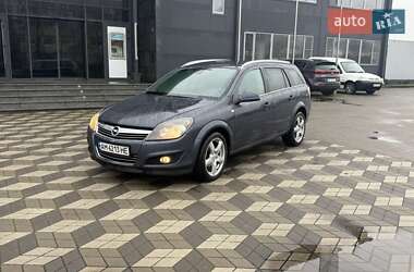 Opel Astra  2010