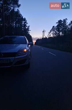 Opel Astra  2004
