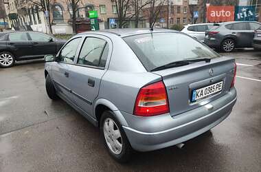 Opel Astra  2003