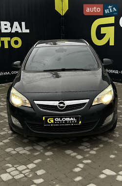 Opel Astra  2011