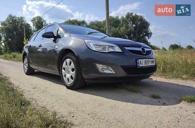 Opel Astra  2012