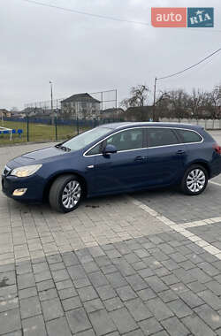 Opel Astra 2012
