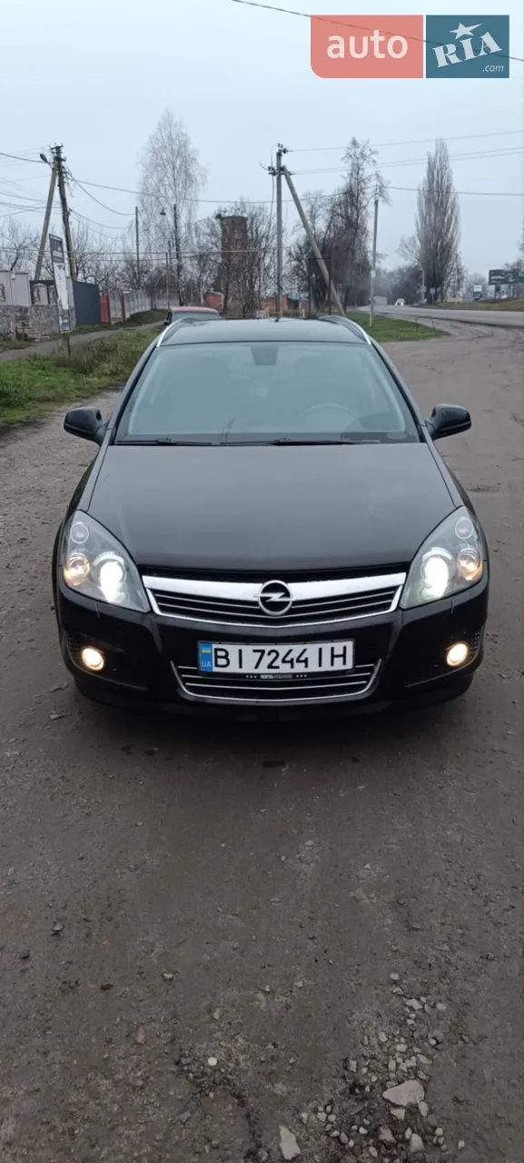 2010 Opel Astra - фото 1