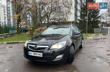 Opel Astra 2011