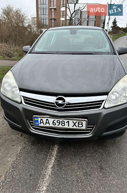 Opel Astra  2008