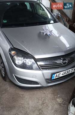 Opel Astra 2010