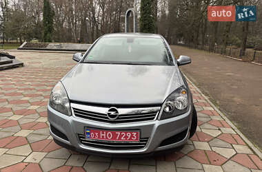 Opel Astra 2010