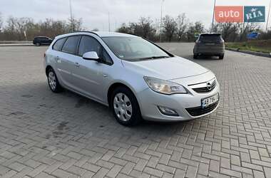 Opel Astra  2011