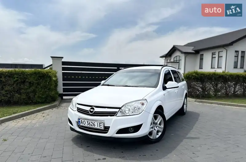 Opel Astra 2010