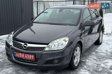 Opel Astra  2009