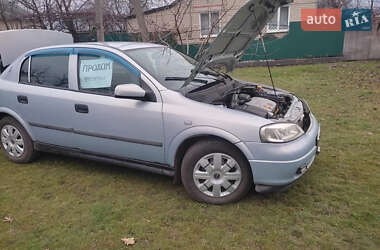Opel Astra  2004