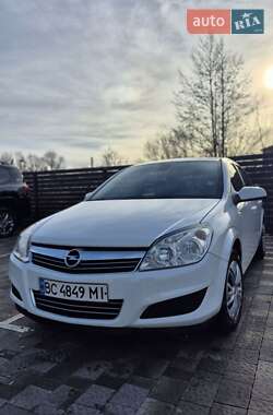 Opel Astra 2009