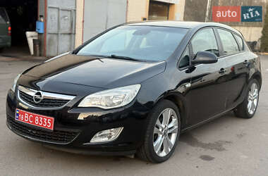 Opel Astra  2010