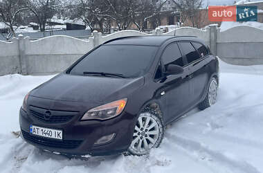 Opel Astra  2011