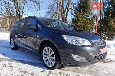 Opel Astra 2012