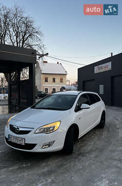 Opel Astra  2011