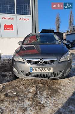 Opel Astra  2011