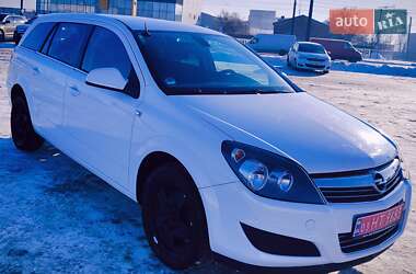Opel Astra 2011