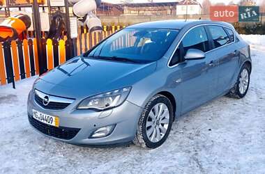 Opel Astra 2011