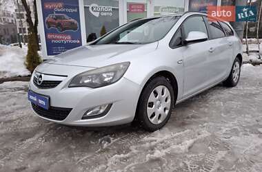 Opel Astra 2012