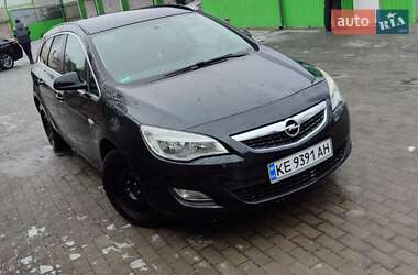 Opel Astra  2012
