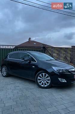 Opel Astra 2011
