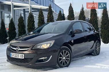 Opel Astra  2012