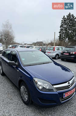 Opel Astra  2009