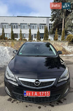 Opel Astra  2010
