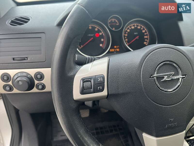 Универсал Opel Astra 2008 в Стрые
