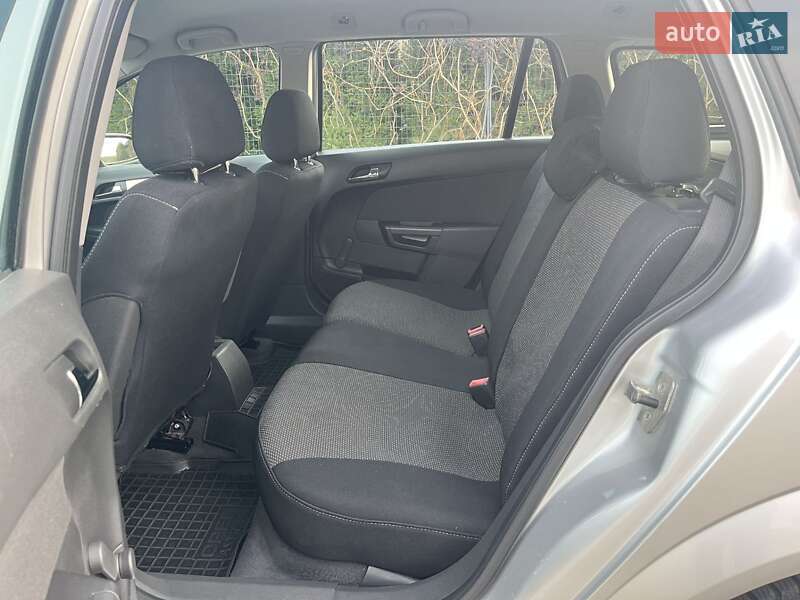 Универсал Opel Astra 2008 в Стрые