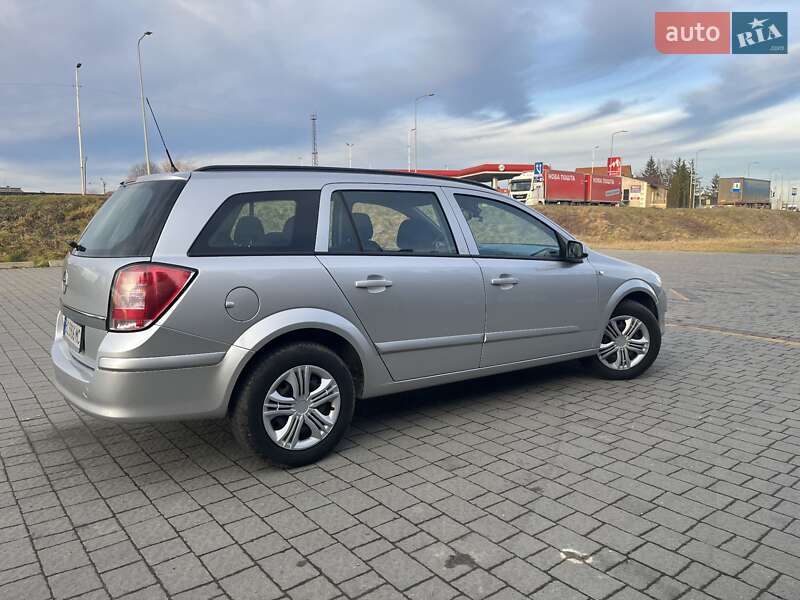 Универсал Opel Astra 2008 в Стрые