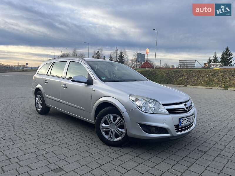 Универсал Opel Astra 2008 в Стрые