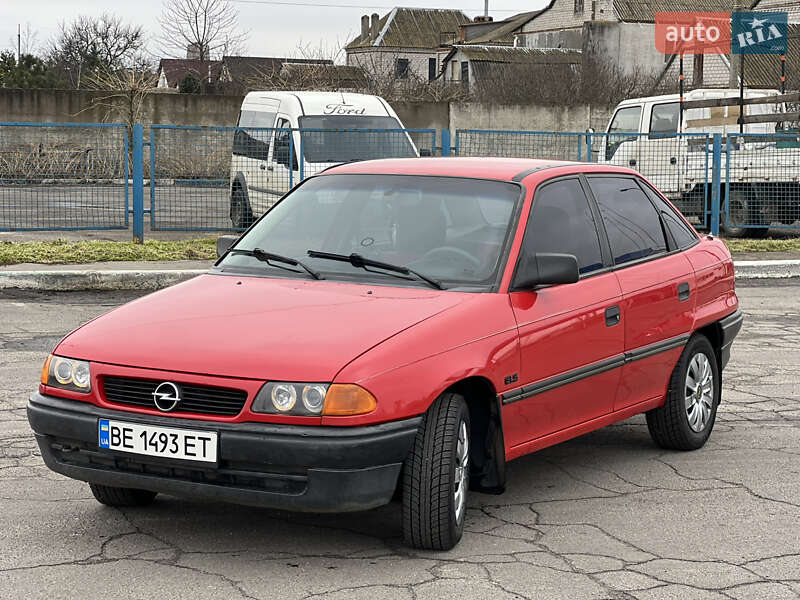 Седан Opel Astra
