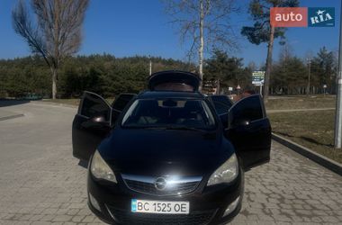 Opel Astra 2012