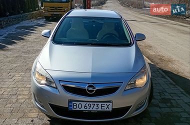 Opel Astra  2010