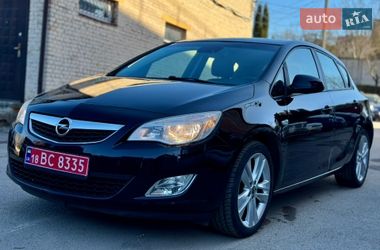Opel Astra  2010