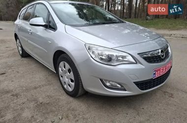 Opel Astra 2011