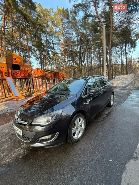 Opel Astra 2012